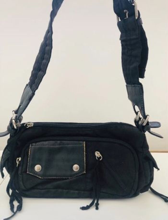 Sac style sacoche bershka avec multi poches noir - photo numéro 3