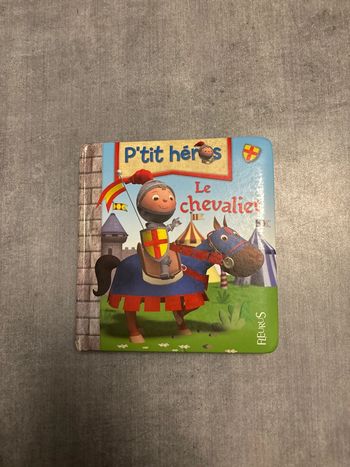 Livre petit héros le chevalier