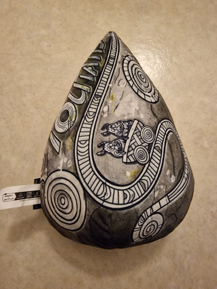 Peluche menhir - photo numéro 2