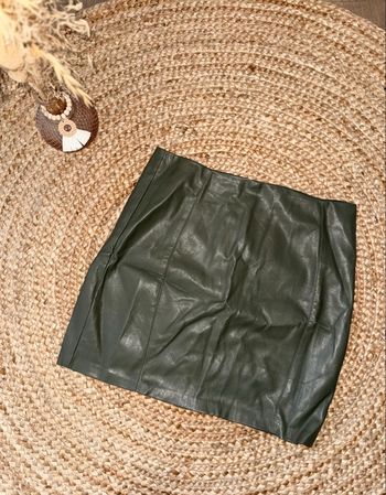 Jupe en cuir taille 40