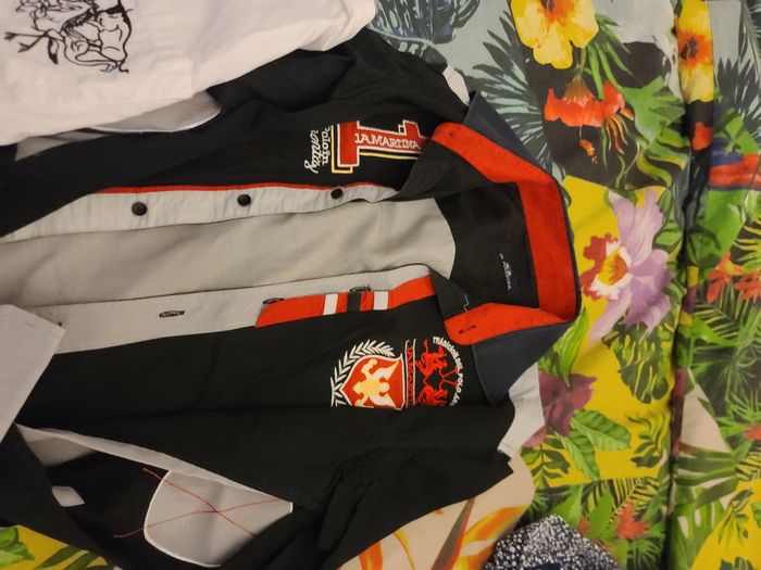 Lots de 2 belles chemises de marque