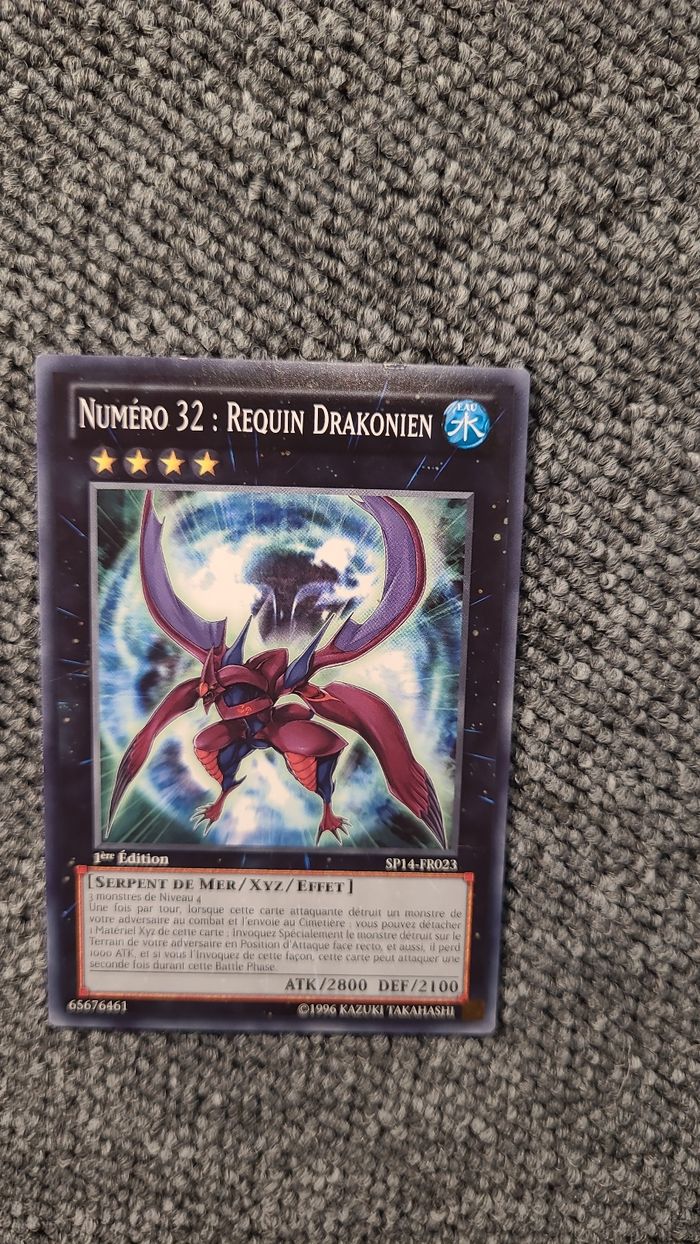 Carte Yu gi oh  - Numéro 32 : Requin draconien- 1996