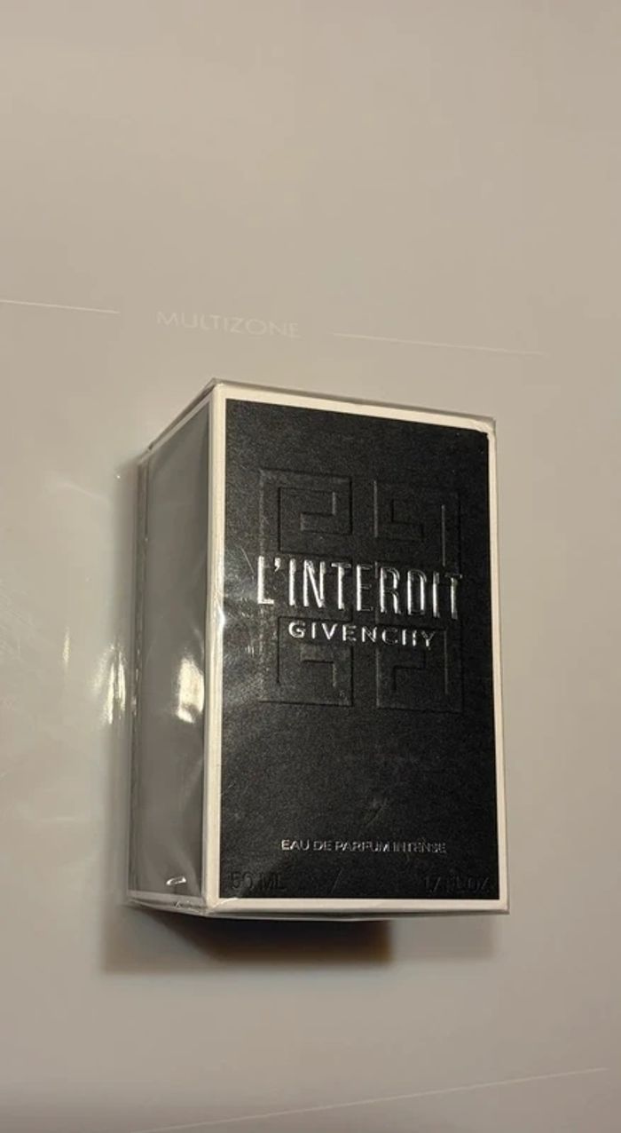 Neuf avec étiquette·Givenchy - photo numéro 2