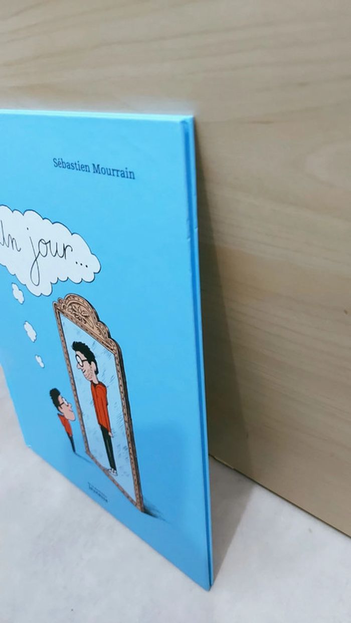 🌺 Livre Grand format : Un jour - photo numéro 7