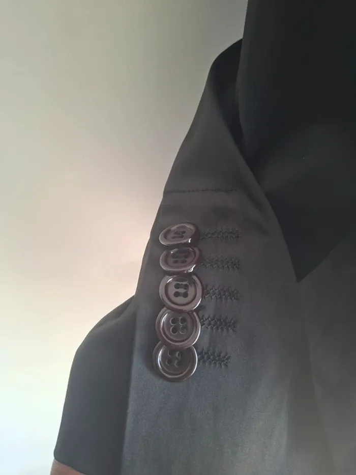 Veste satinée noire Lulumary T3 - élégante et neuve - photo numéro 4