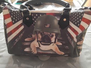 Sac à main (chien carlin )