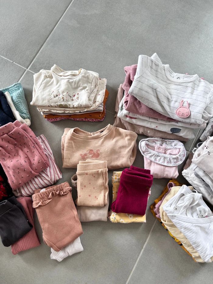 Lot bébé fille 45 vêtements - photo numéro 3