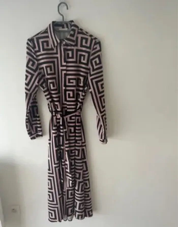 Robe longue à manches