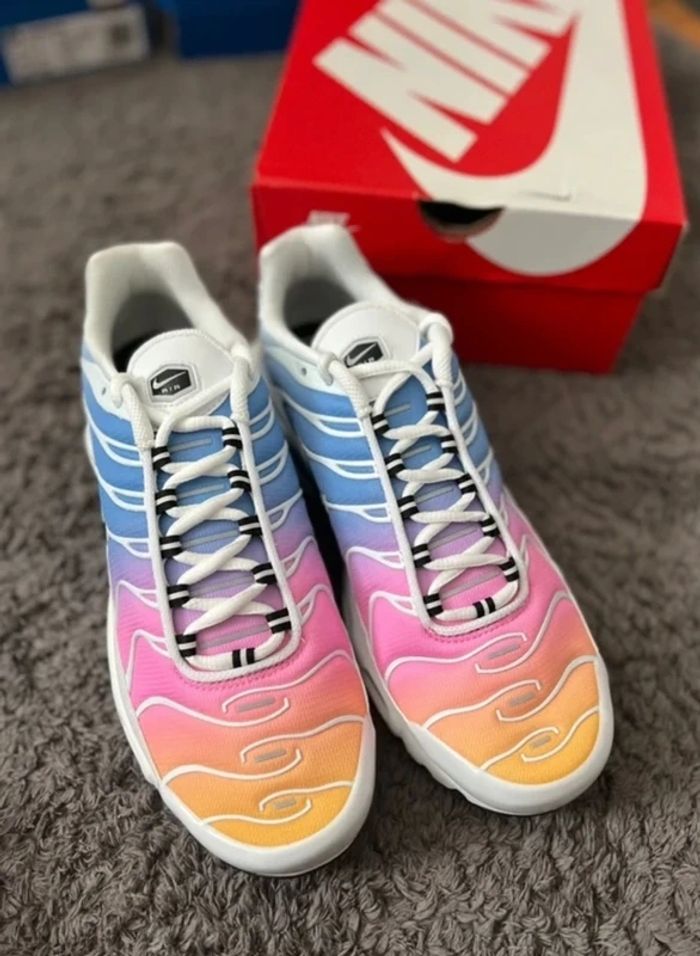Nike Air Max Plus TN Taille 39 - photo numéro 2