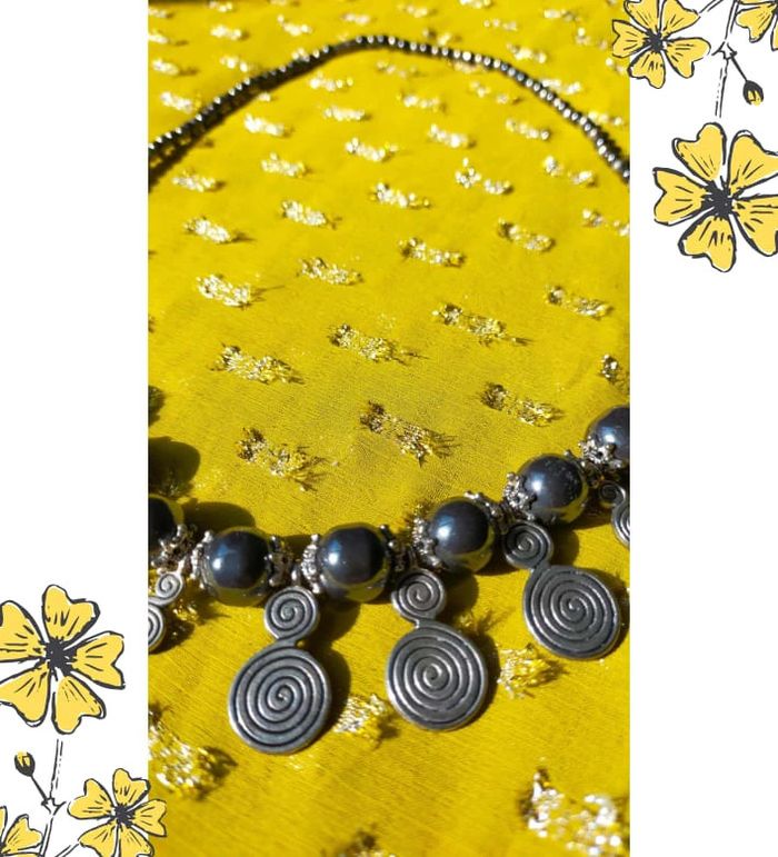Collier perles grises & breloques spirales – Élégance intemporelle - photo numéro 9