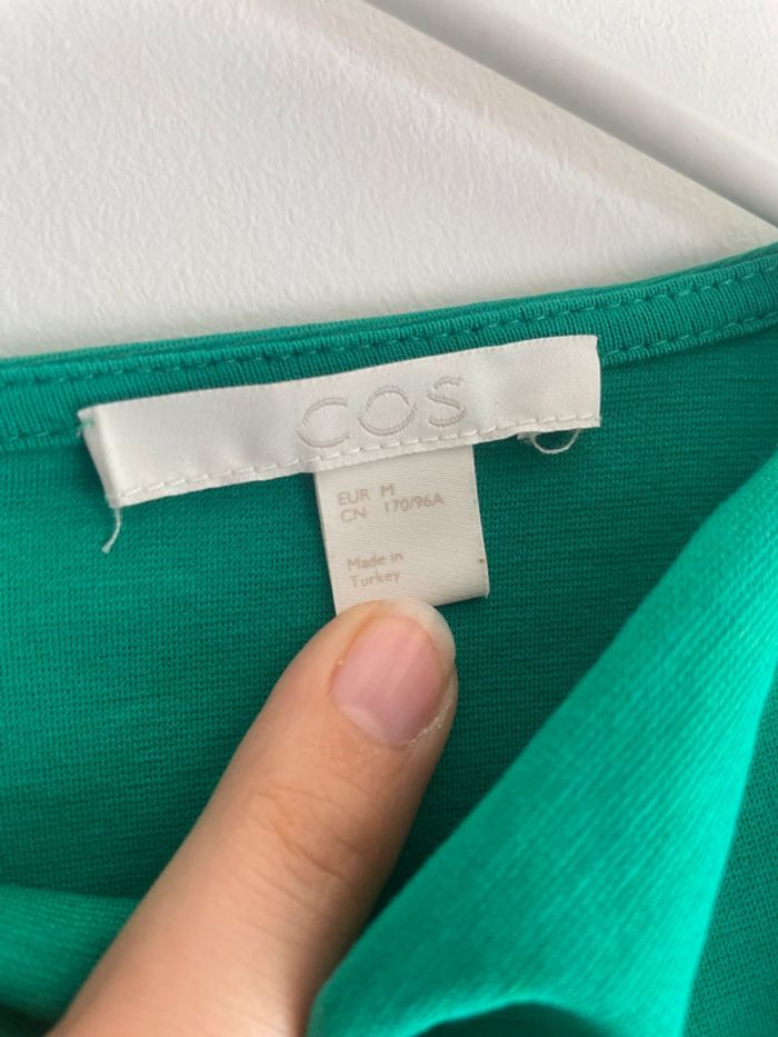 Robe verte froncée en jersey COS – M - photo numéro 2