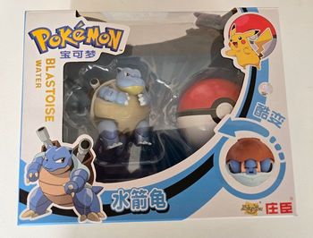 Figurine Pokemon Tortank avec Pokeball. Neuf