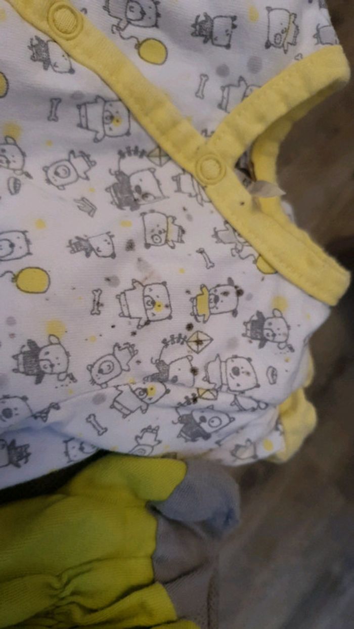 4 pyjamas - photo numéro 2