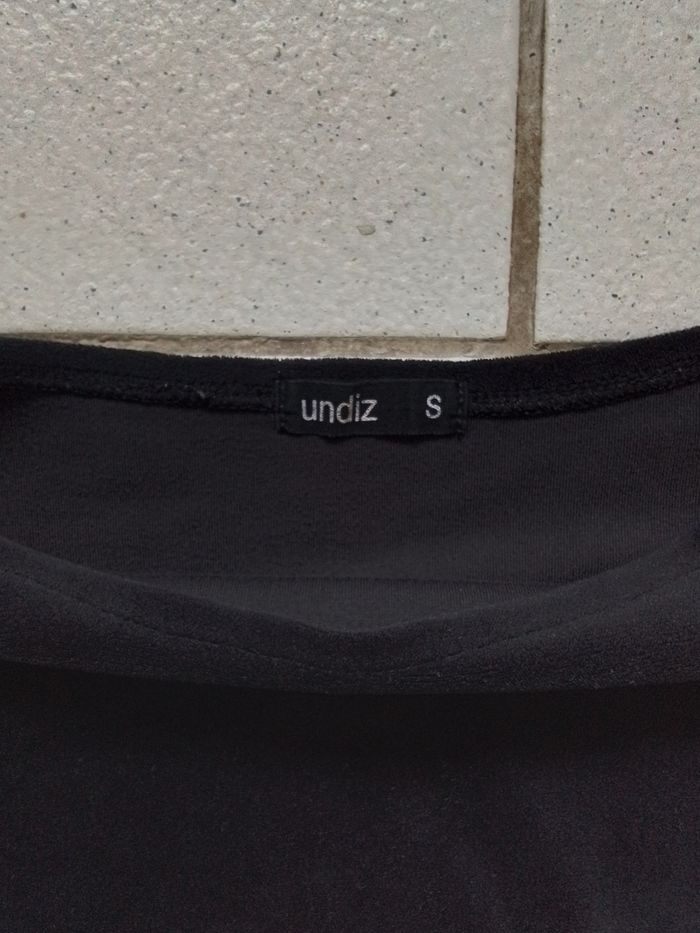 Haut de pyjama doux noir. - photo numéro 3