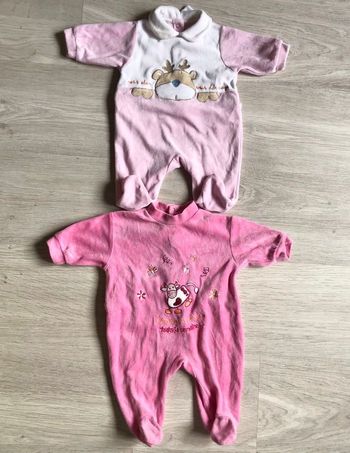 2 pyjamas velours rose 0-1mois