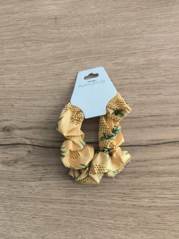 Chouchou jaune ananas