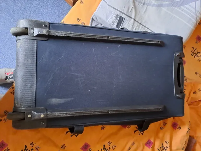Valise à roulettes Eastpak 121L - 2 compartiments - Très bon état - photo numéro 11