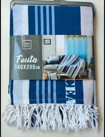 Fouta* ou couverture bleue décorative 100% coton de 140 x 200 cm, Ligne Decor