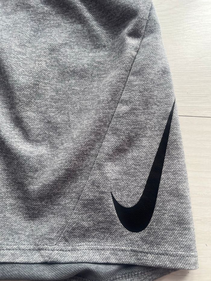 Short Nike dri fit M - photo numéro 2