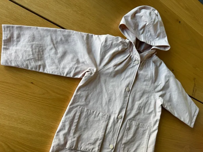 Veste à capuche / coupe-vent rose pâle NEUVE - Taille 4 Ans - photo numéro 5