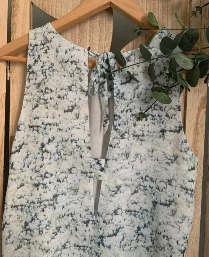 Blouse sans manches neuve 38 - photo numéro 3