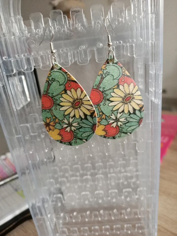 Boucles d'oreilles fleurs - photo numéro 4