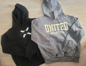 Lot 2 pulls à capuche benetton