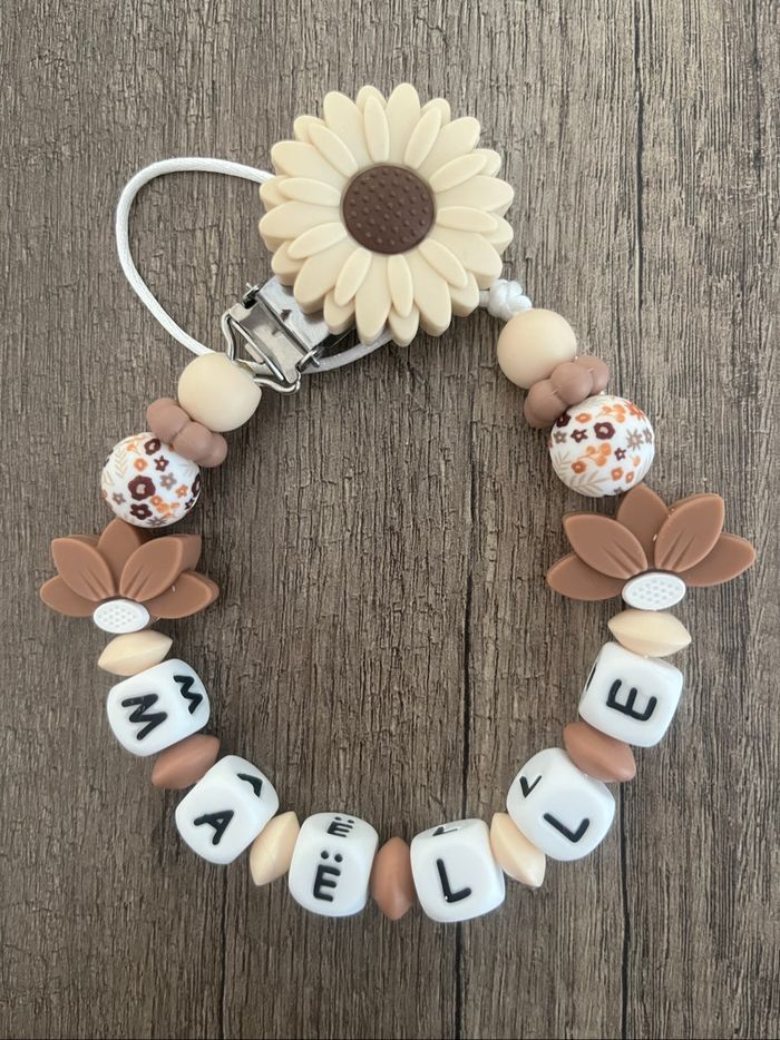 Attache tétine personnalisée Florale fleurs