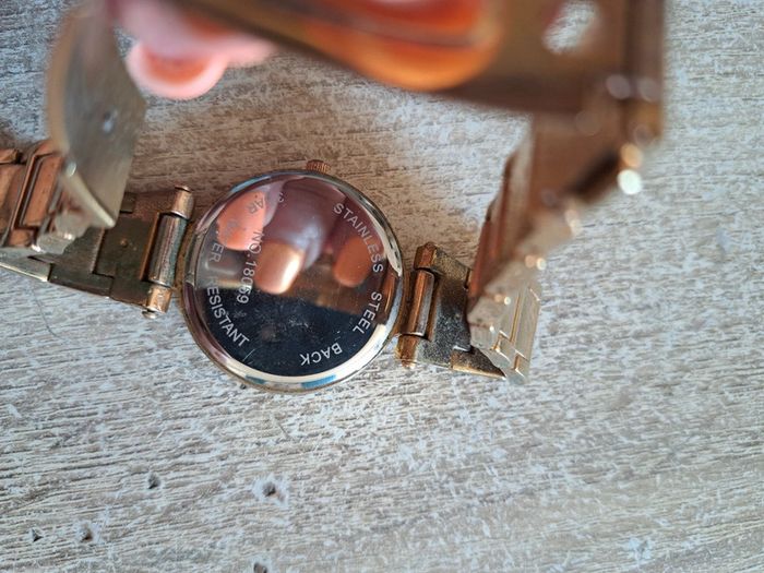 Montre femme - photo numéro 2