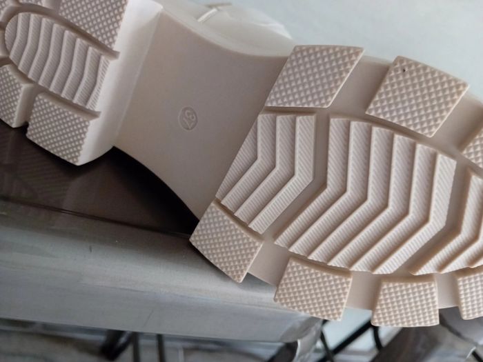Chaussures - photo numéro 3