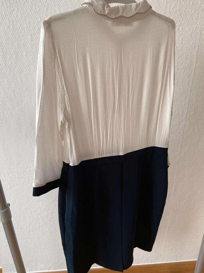 Robe  blanc/bleu marine  la  petite  étoile  T38 - photo numéro 3