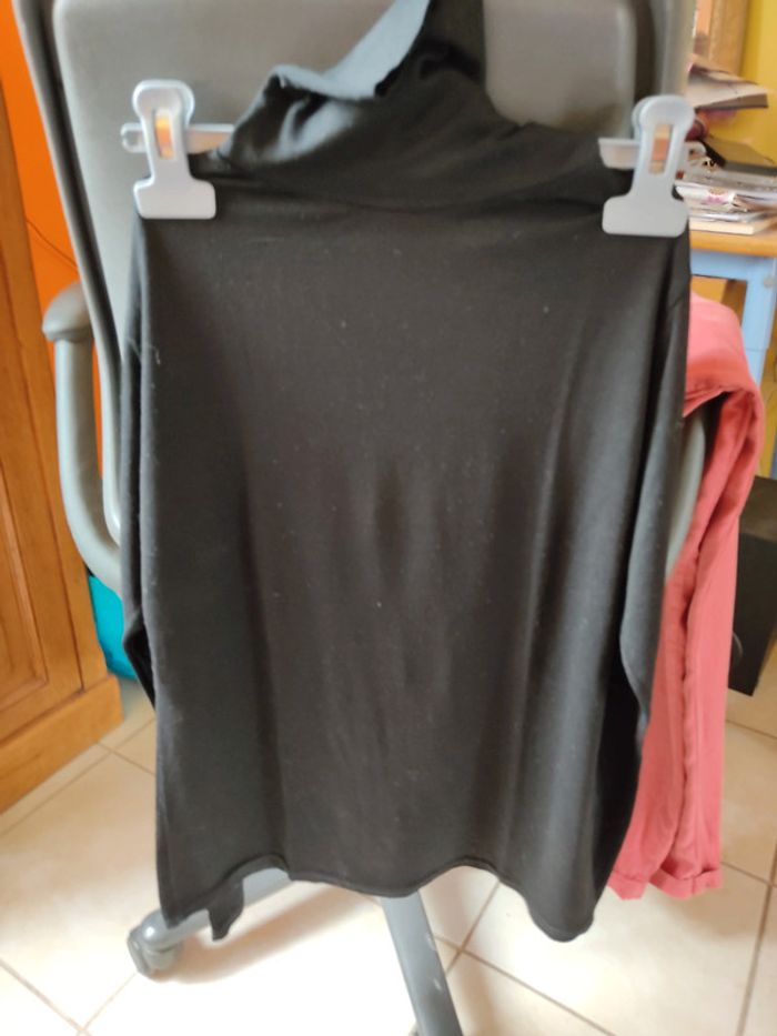 Sous pull noir taille 2