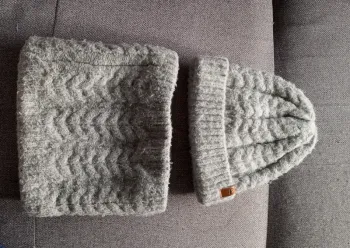 Ensemble bonnet et tour de cou