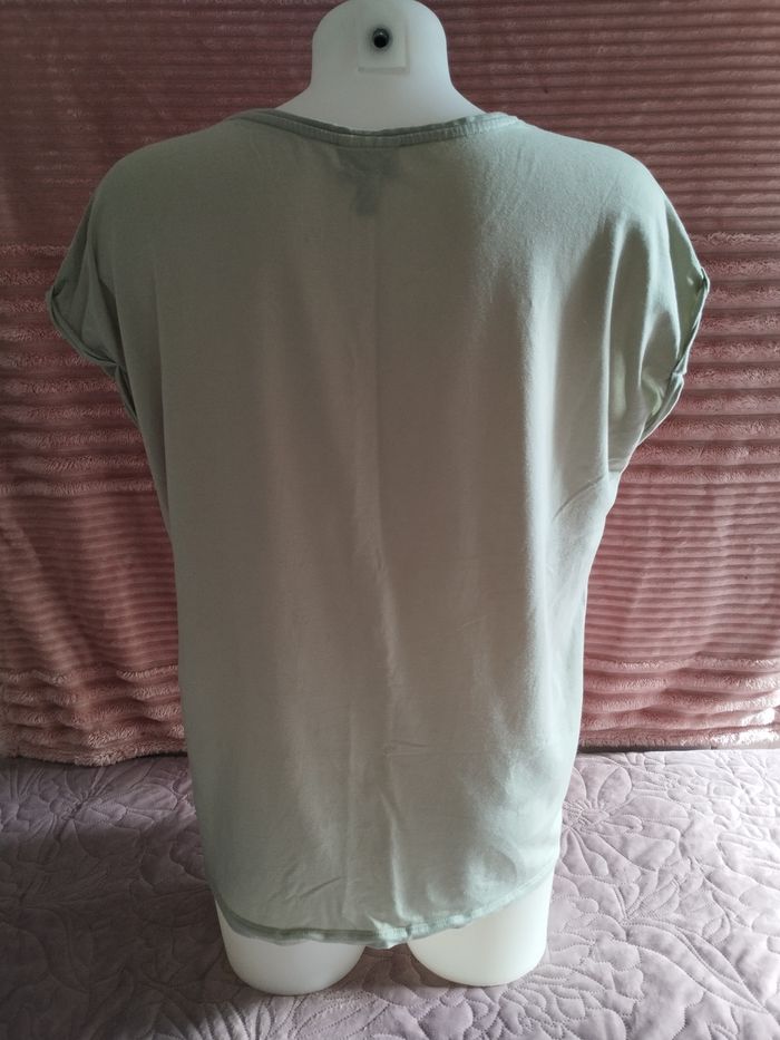 Tee shirt vert - photo numéro 3