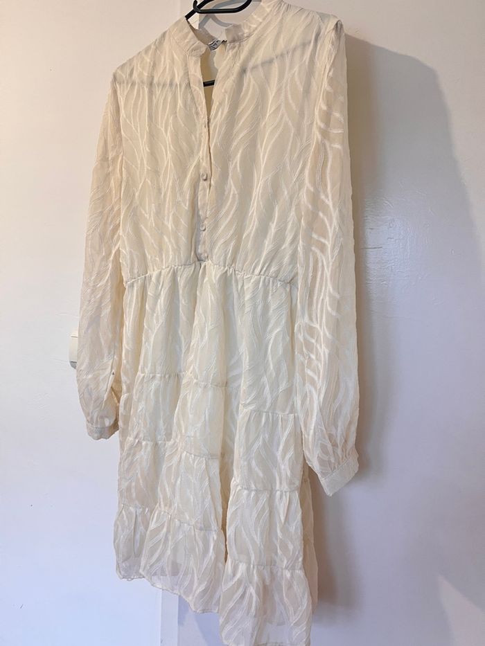 Robe élégante blanc cassé - photo numéro 4