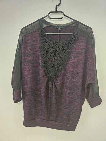 Pull en laine violet taille s avec dentelle