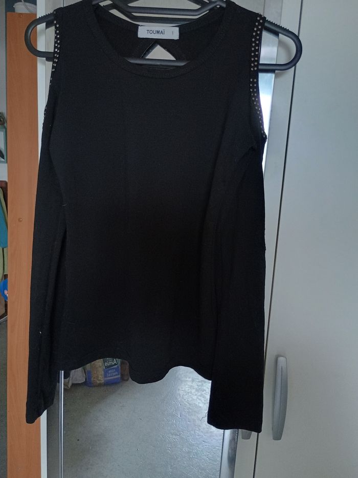T-shirt manches longues ouvertes sur le côté