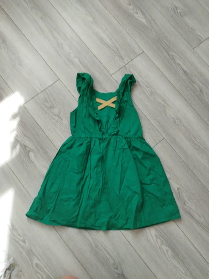 Robe verte - photo numéro 3