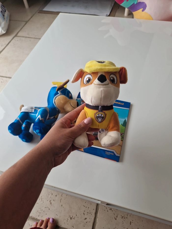 Lot paw patrol pat patrouille peluche livre super patrouille - photo numéro 5