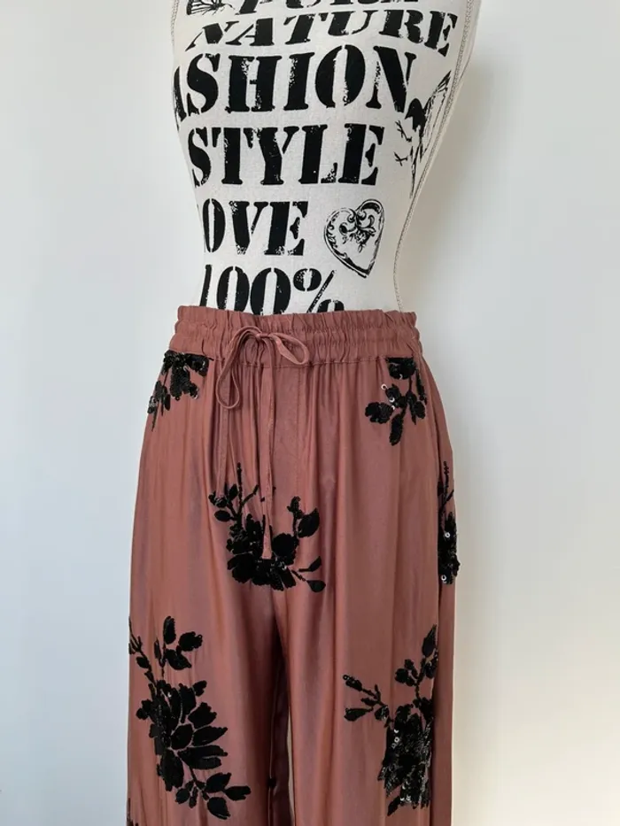 Pantalon Zara rose noir M large droit long pantaloni pantalones Vloeiende palazzo Calças femme - photo numéro 4