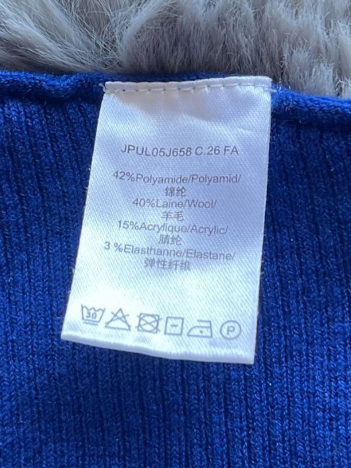 pull bleu électrique col en V - photo numéro 5