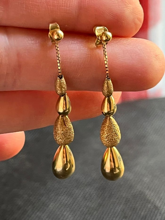 Belle paire de boucles d’oreilles pendantes «gouttes » en or 18 carats femme TBE - photo numéro 3