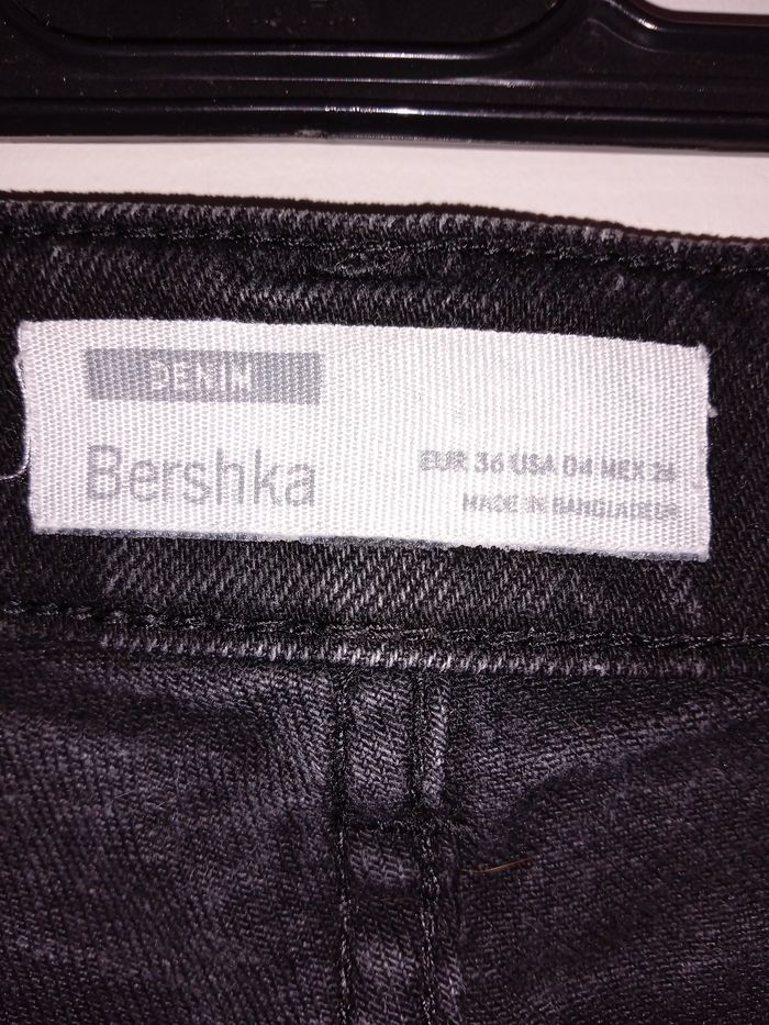 Short en jean noir taille 36 - photo numéro 3