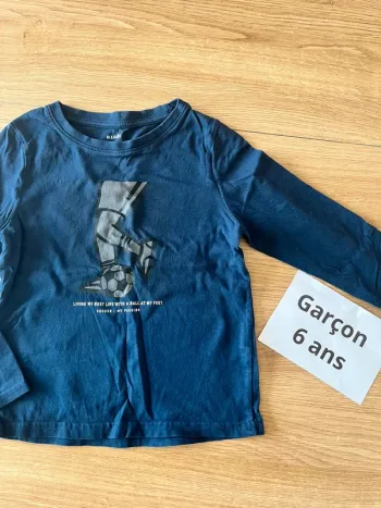 Tee shirt