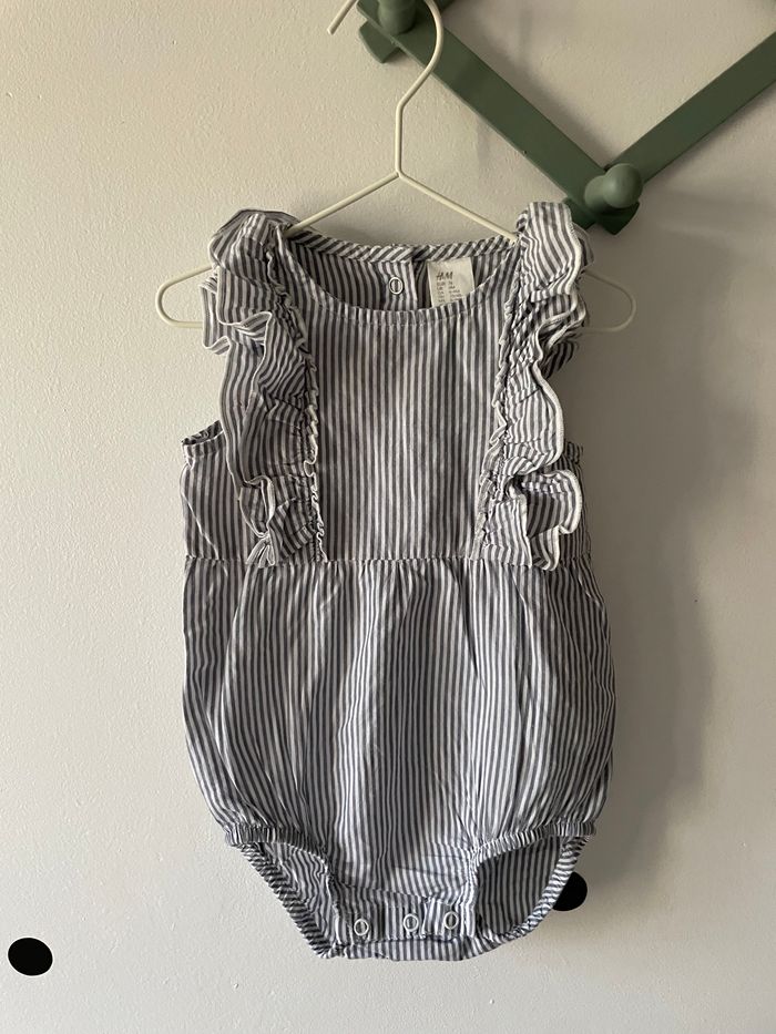 Barboteuse H&M rayures bleues 9 mois