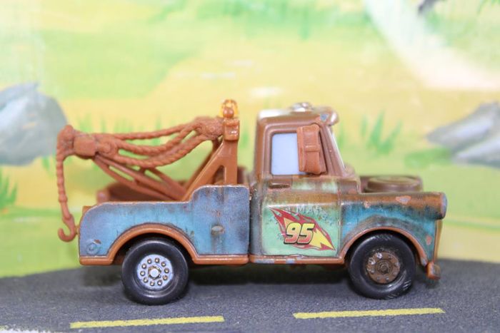 Disney Pixar Cars Martin avec N° de course de Flash - photo numéro 6