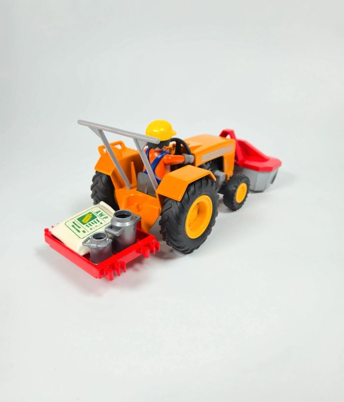 Playmobil Tracteur tondeuse orange et rouge - photo numéro 4