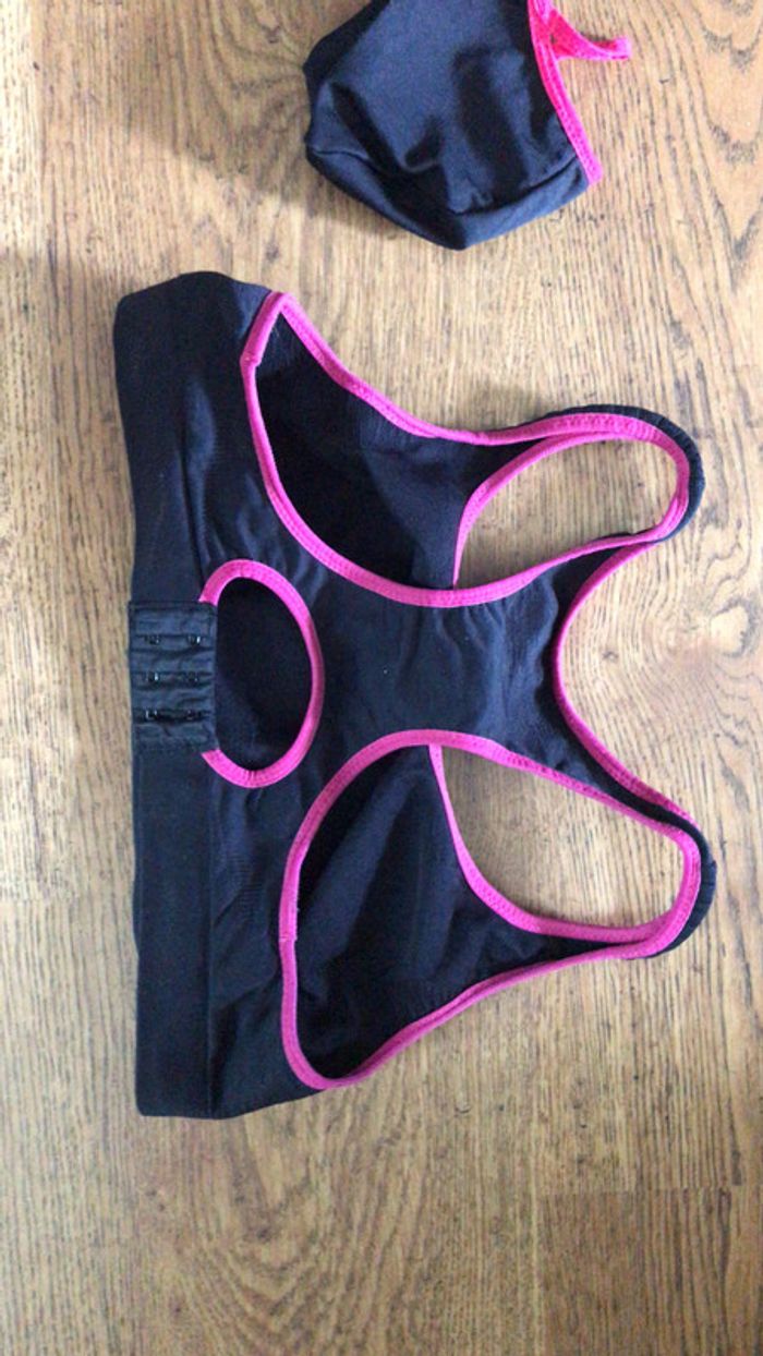 Soutien-gorge / Brassière de sport Kalenji noir et rose avec pochette - photo numéro 2