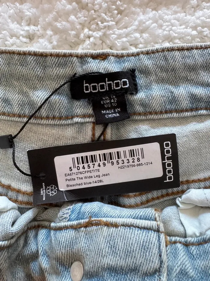 Boohoo – Jean large délavé – Taille 42 / UK 14 – Confort stretch - Neuf - Légère tache arrière - photo numéro 4
