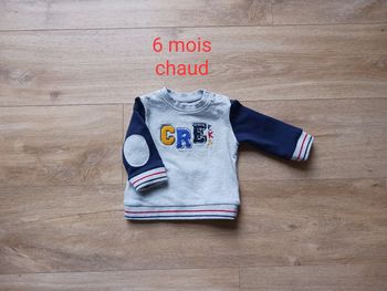 Sweat 6 mois Creeks comme neuf